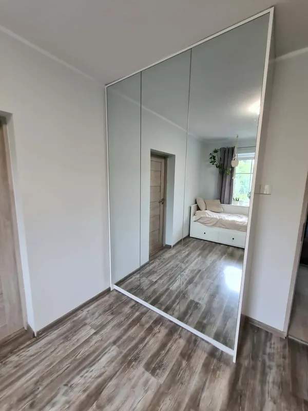 Szafa / garderoba na wymiar — realizacja 02