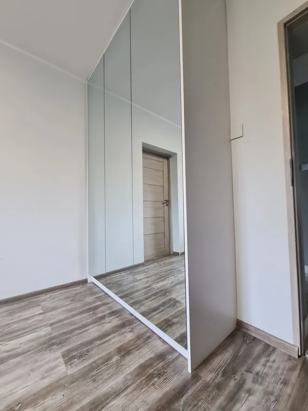 Szafa / garderoba na wymiar — realizacja 04