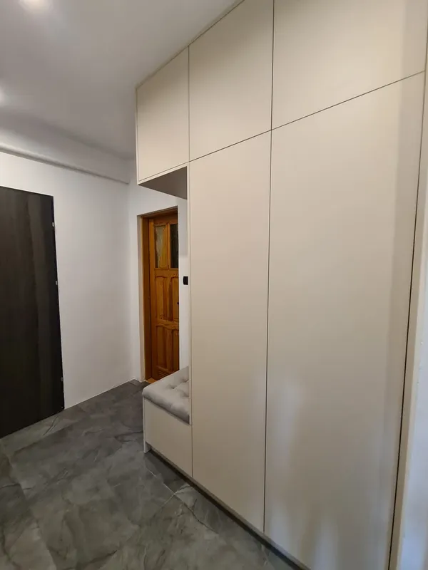 Szafa / garderoba na wymiar — realizacja 08