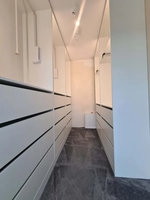 Szafa / garderoba na wymiar — realizacja 10