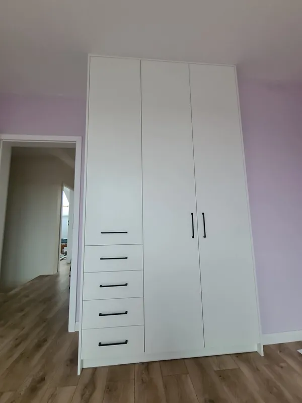 Szafa / garderoba na wymiar — realizacja 12